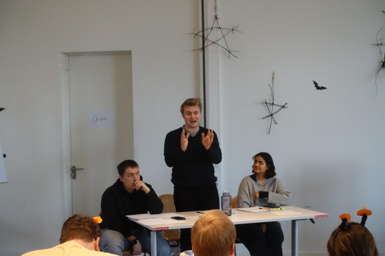 Hannah Arendt Debattierclub Marburg cda25 Finale Frage