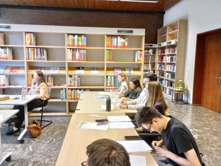 KQC Vorrunde3 Hannah Arendt Debattierclub Marburg